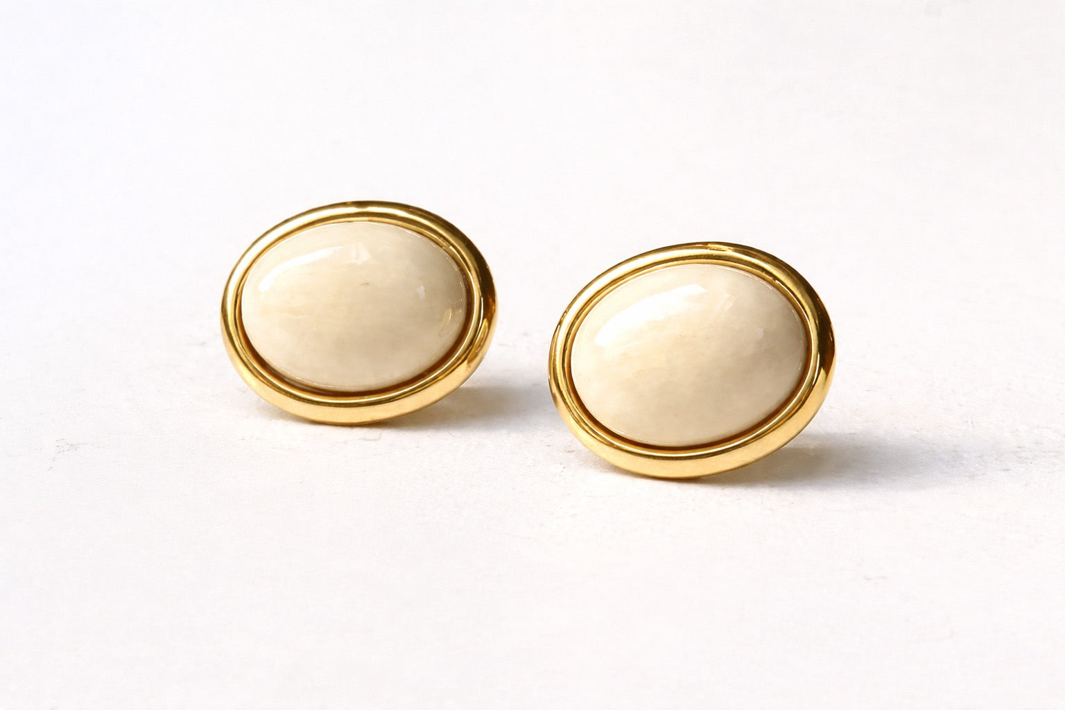 The Beacon Studs (Small / Gold)