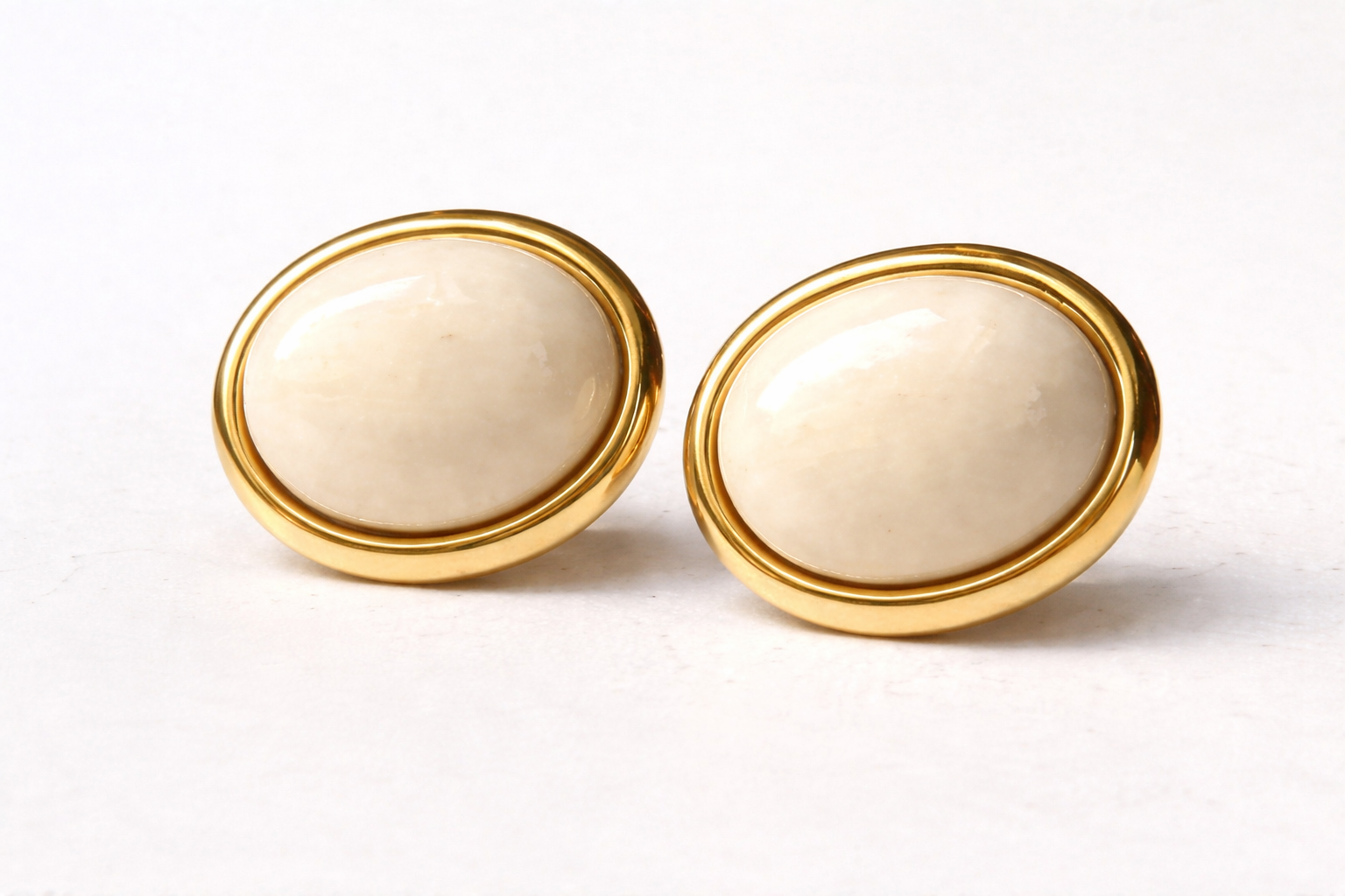The Beacon Studs (Large / Gold)