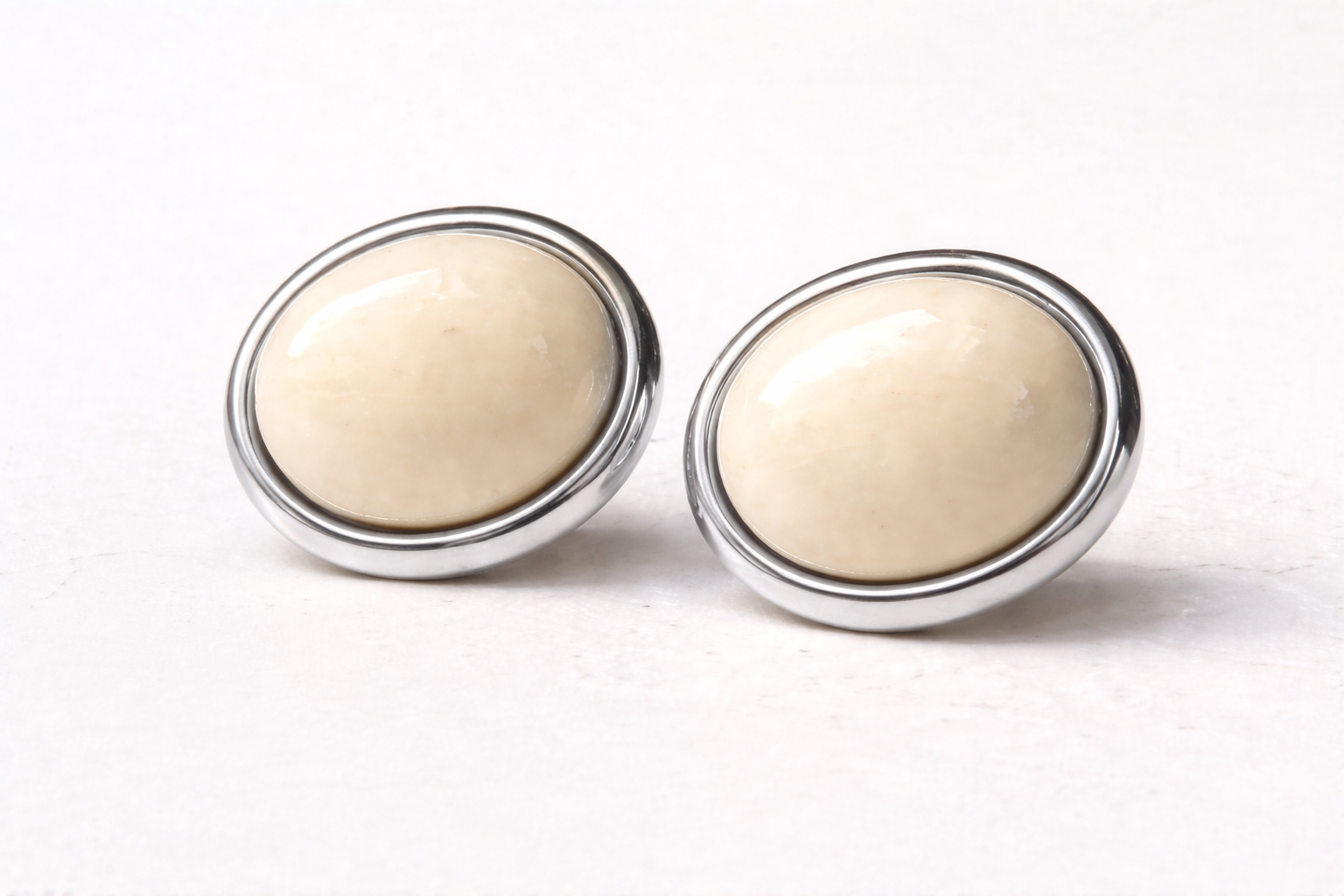The Beacon Studs (Large / Silver)